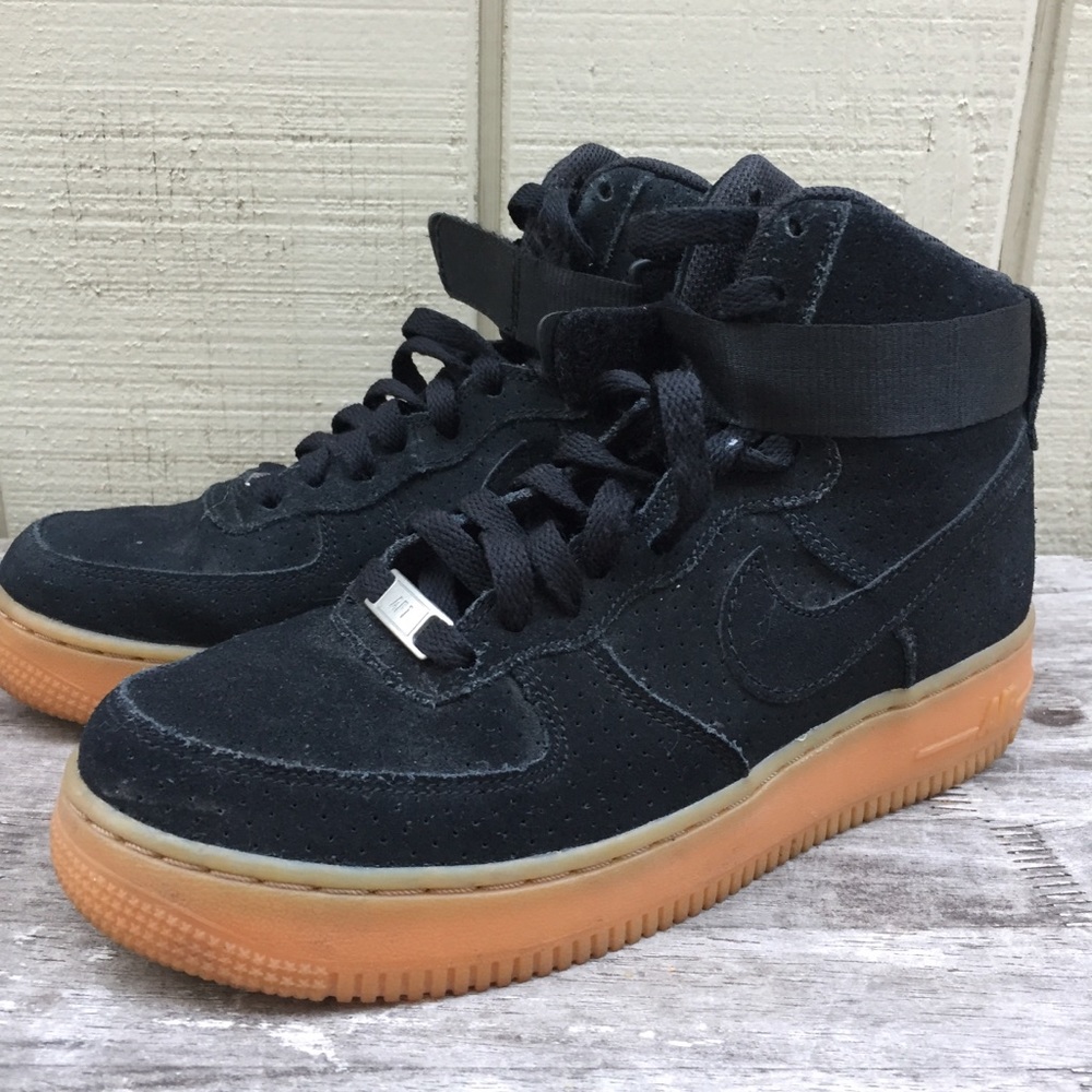 RESERVED. Nike Air Force 1 High Suede Med Brown